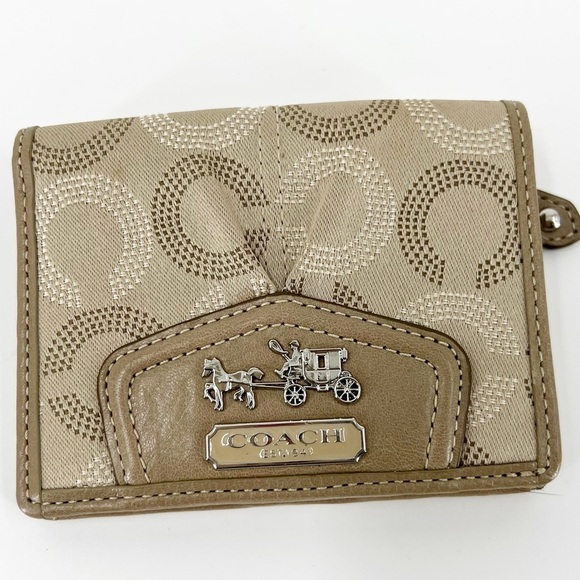 Coach Handbags - ✅COACH SIGNATURE Canvas Beige WALLET